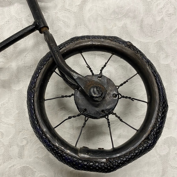Vintage 14”x7.5” Bicycle decorative sculpture - Picture 5 of 8
